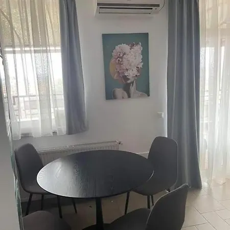 Апартаменты Apartament De Lux Cu Vedere Spre Oras Клуж-Напока